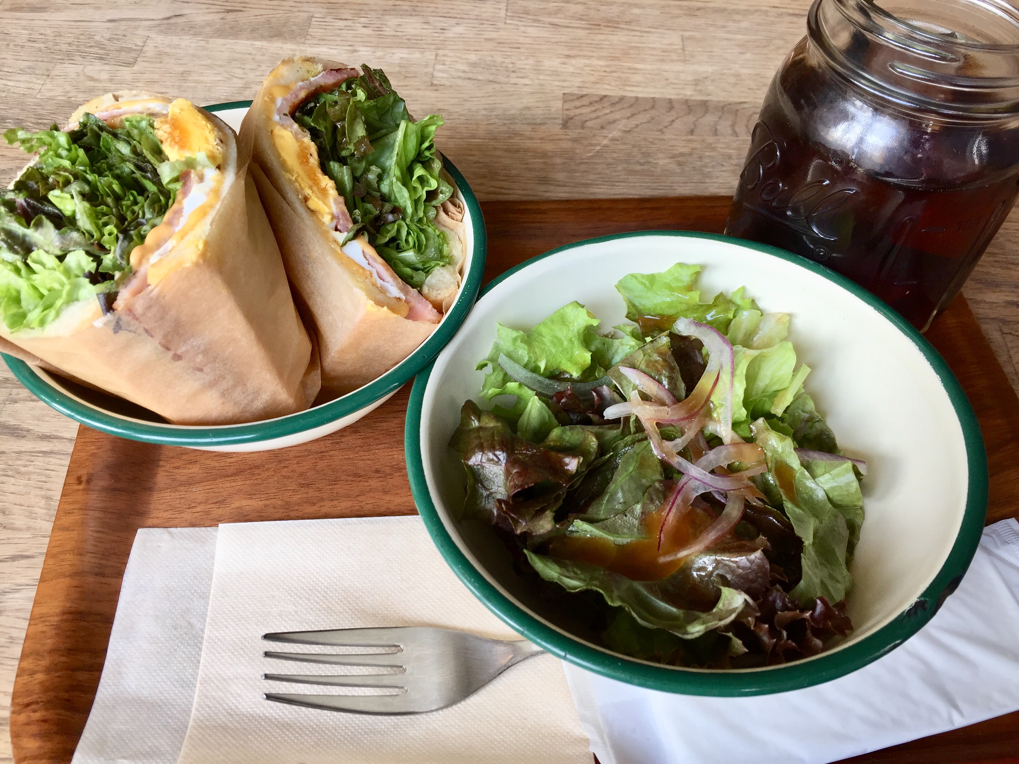 西中島南方で読書ならココがおすすめ！TheOthersideCoffee 本に埋もれたい読書栄養士の書庫